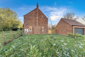 Photo 16- click for photo gallery